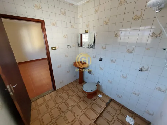 Imagem 11: Imóvel À Venda em Jacareí-Sp: Casa Ampla com 3 Quartos, 1 Suíte e 3 Vagas na Cidade Jardim!