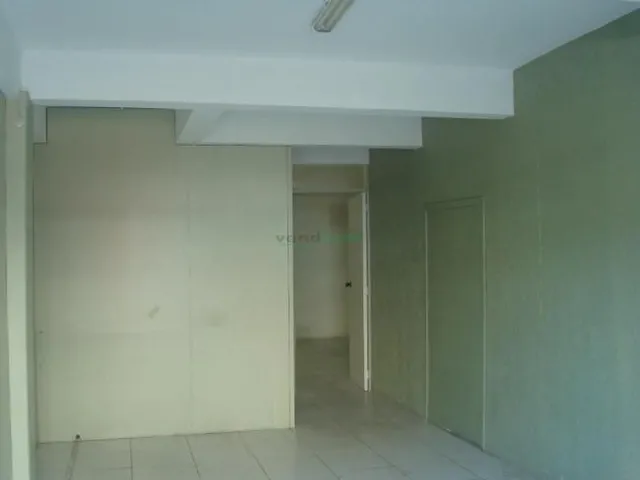Imagem 2: SALA COMERCIAL Loja com aluguel por R$3.000 /mês