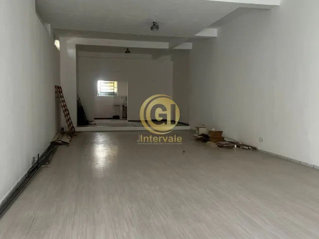 Imagem: A loja possui 1 Banheiro, 129m² de Área, Imóvel novo e