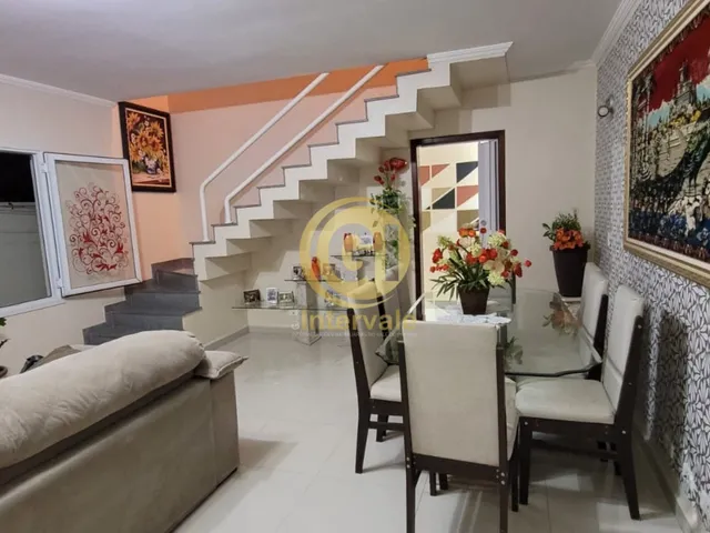 Imagem: A casa em condomínio possui 3 Dormitórios, 2 Suítes, 3