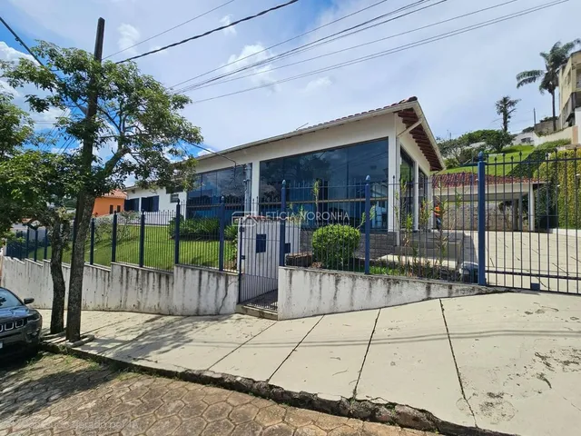 Imagem 4: Casa com 3 quartos à Venda, Vale dos Pinheiros - São Lourenço