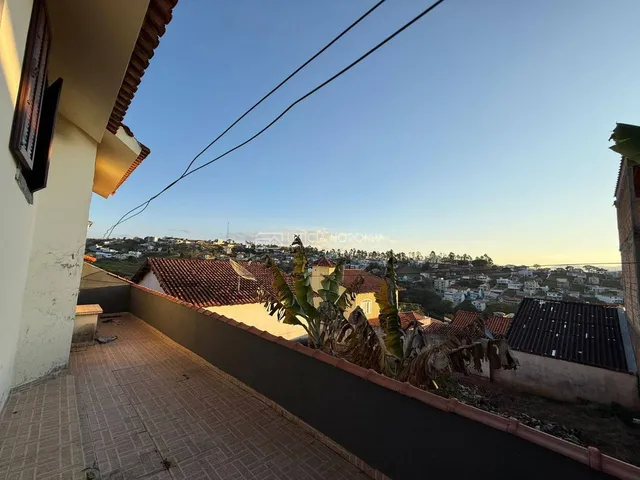 Imagem 9: Casa para Venda - Em São Lourenço