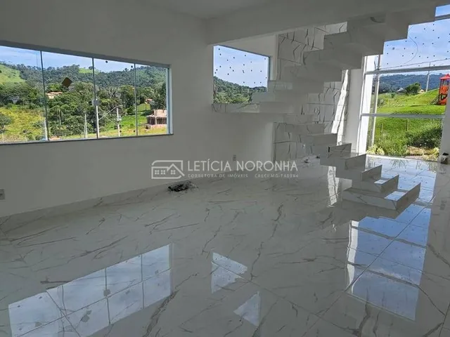 Imagem 2: Casa com 3 quartos à Venda, Vale dos Pinheiros - São Lourenço