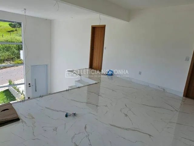 Imagem 5: Casa com 3 quartos à Venda, Vale dos Pinheiros - São Lourenço