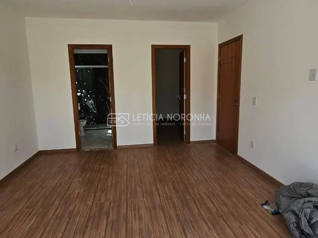 Imagem 14: Casa com 3 quartos à Venda, Vale dos Pinheiros - São Lourenço