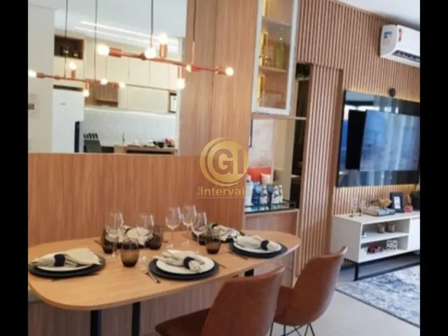 Imagem: O apartamento possui 2 Dormitórios, 1 Suíte, 2 Banheiros,