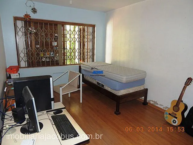 Imagem 5: Casa de Alvenaria com 3 Dormitorio(s) localizado(a) no bairro Santo Antônio em Campo