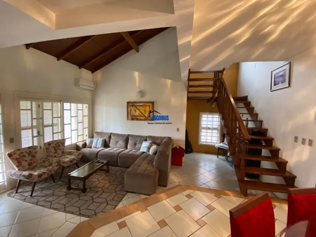 Imagem 3: Casa maravilhosa com terreno grande