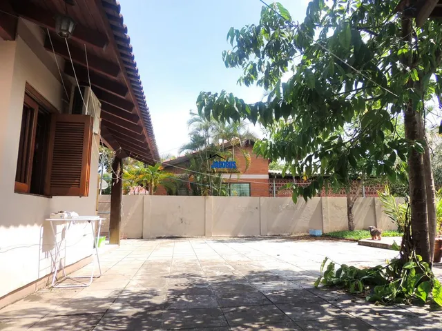 Imagem: Casa com Sala comercial com 4 Dormitorio(s)
