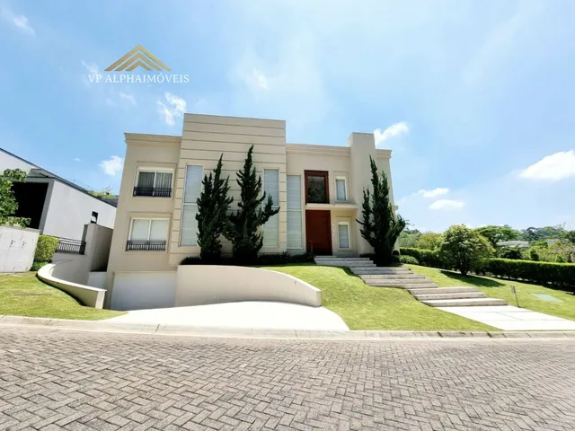 Imagem: A casa em condomínio possui 4 Dormitórios, 4 Suítes, 7