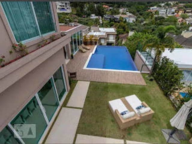 Imagem: Lindissima com vista para montanhas mobiliada