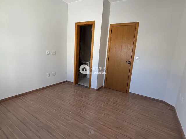 Imagem 9: Sobrado à venda no bairro Hípica - Porto Alegre/RS