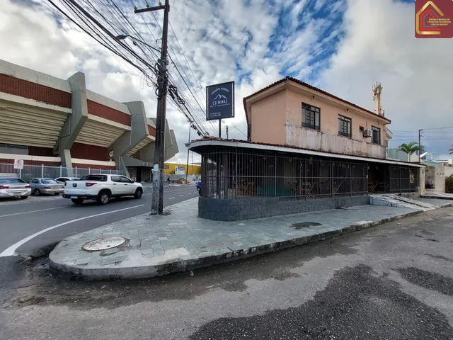 Imagem: Casa de uso misto no bairro 13 de julho