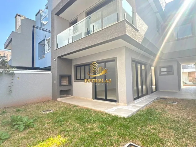 Imagem 5: Imperdível Casa à Venda em Curitiba-PR, Bairro Uberaba - 3 Quartos, 3 Suítes, 4 Salas
