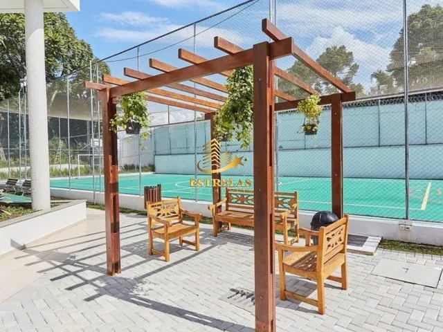 Imagem 14: Imperdível Casa à Venda em Curitiba-PR, Bairro Uberaba - 3 Quartos, 3 Suítes, 4 Salas