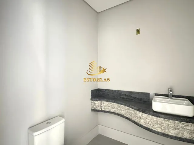 Imagem 4: Impecável casa à venda em Curitiba-PR, bairro Uberaba: 4 quartos, 4 suítes, 3 salas, 6