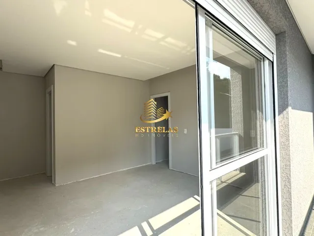 Imagem 9: Impecável casa à venda em Curitiba-PR, bairro Uberaba: 4 quartos, 4 suítes, 3 salas, 6