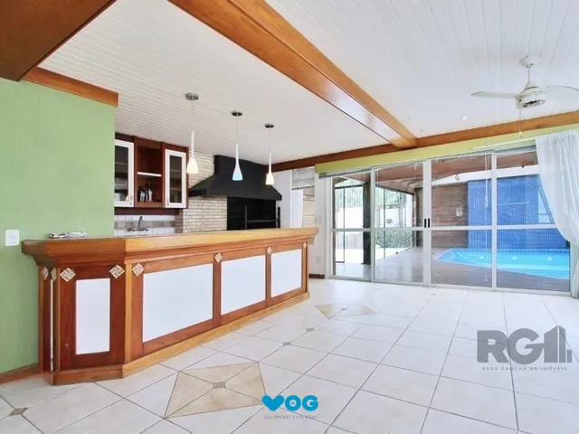 Imagem: Excelente Casa de 324M² com 4 Dormitórios