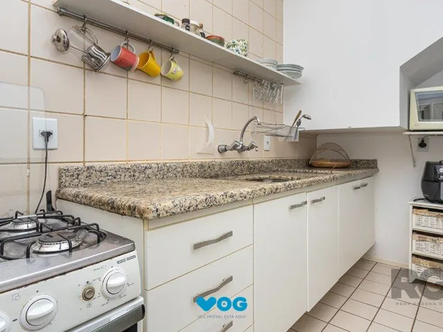 Imagem 3: Casa em condomínio de 109m² - 3 dormitórios, 1 suíte e 1 vaga no bairro Teresópo