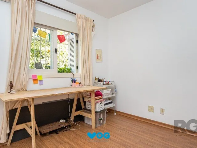 Imagem 7: Casa em condomínio de 109m² - 3 dormitórios, 1 suíte e 1 vaga no bairro Teresópo