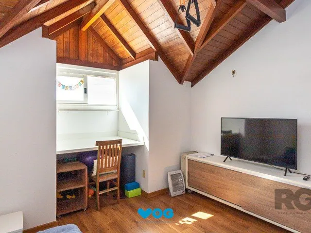 Imagem 9: Casa em condomínio de 109m² - 3 dormitórios, 1 suíte e 1 vaga no bairro Teresópo