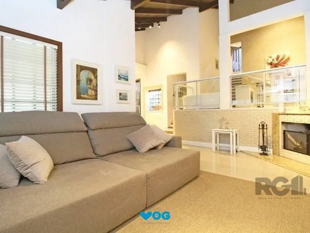 Imagem: Casa 245m² - 3 dormitórios, 4 vagas no