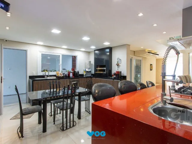 Imagem 6: Casa com 5 suites com area privativa 714,00