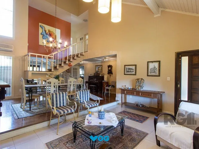 Imagem 2: Casa Tipo Sobrado, com 3 Dormitórios em Canoas