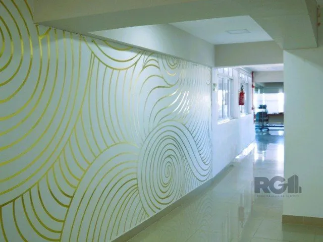 Imagem 3: ANDAR INTEIRO NA GALERIA MALCOM 22º - SALA COMERCIAL LINDA E REFORMADA