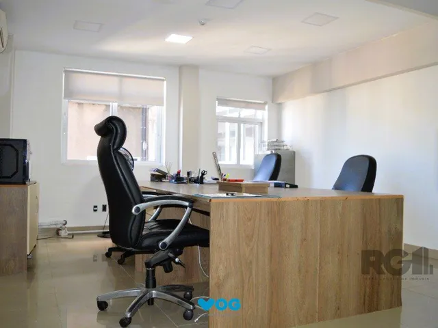 Imagem 4: ANDAR INTEIRO NA GALERIA MALCOM 22º - SALA COMERCIAL LINDA E REFORMADA
