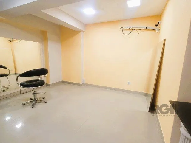 Imagem 5: ANDAR INTEIRO NA GALERIA MALCOM 22º - SALA COMERCIAL LINDA E REFORMADA
