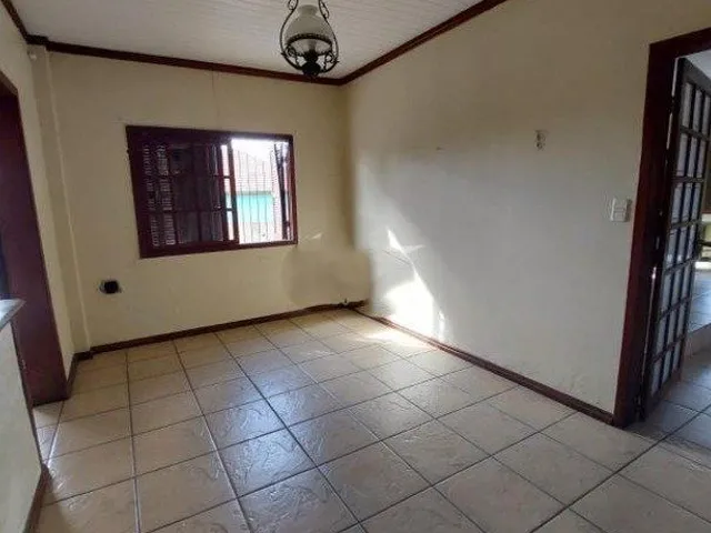 Imagem 2: Linda Residência com cinco dormitórios no centro da cidade de Viamão/RS