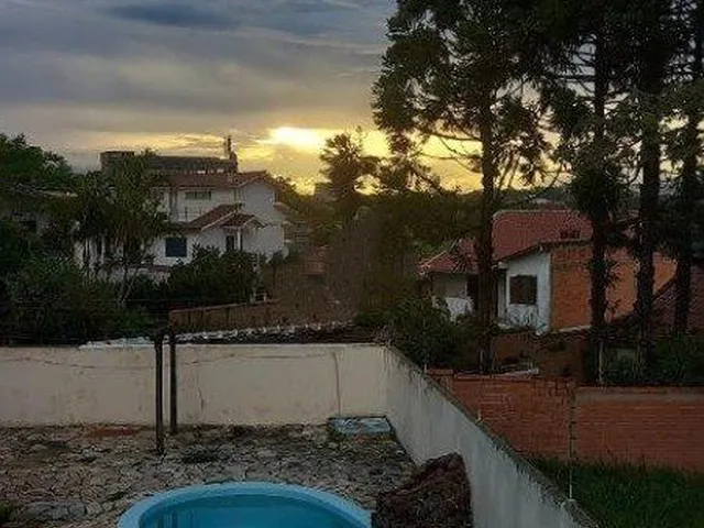Imagem 4: Linda Residência com cinco dormitórios no centro da cidade de Viamão/RS