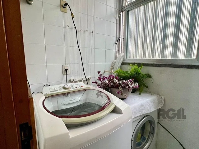 Imagem 4: Apartamento 2 dormitórios mobiliado no bairro Partenon