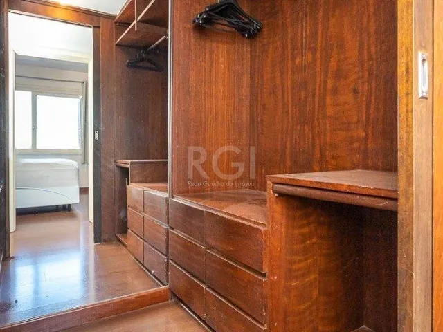 Imagem 11: Apartamento no bairro Higienópolis com 190m² de 3 dormitórios e 2 vagas