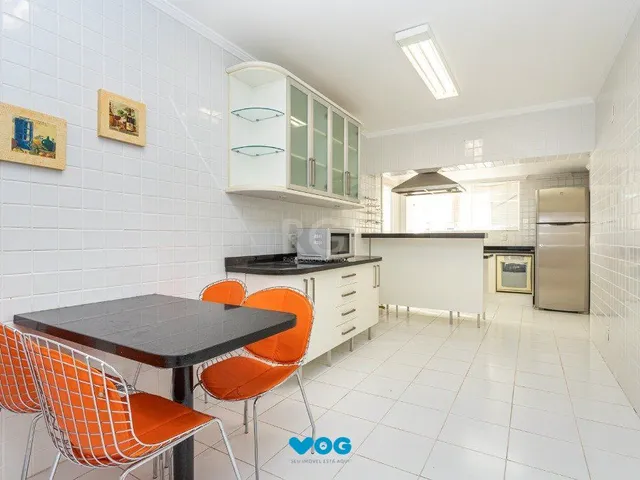 Imagem 12: Apartamento no bairro Higienópolis com 190m² de 3 dormitórios e 2 vagas