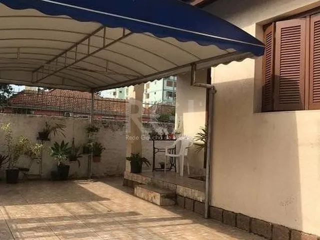 Imagem: Casa 4 dormitórios à venda Centro Canoas/RS