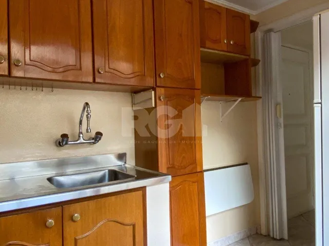 Imagem 3: Apartamento 1 dormitório, em prédio com portaria, próximo à Usina do Gasômetro