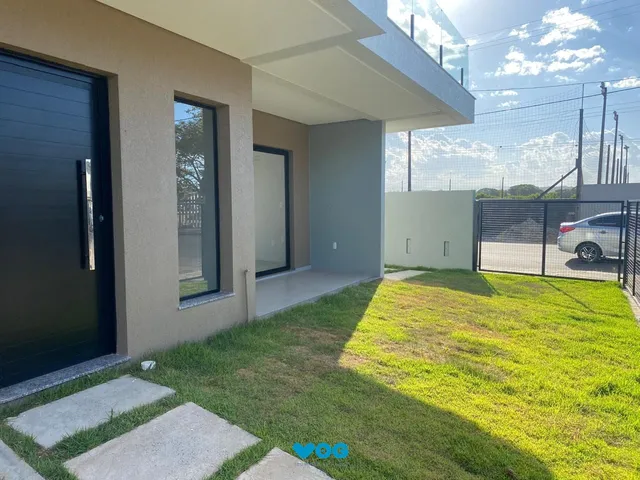 Imagem 1: Casa com 03 quartos, sendo 01 suíte na Praia da Cal