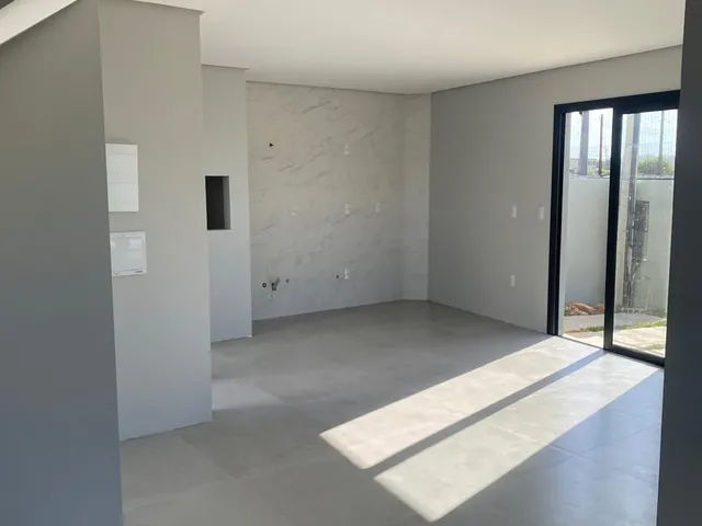 Imagem 2: Casa com 03 quartos, sendo 01 suíte na Praia da Cal
