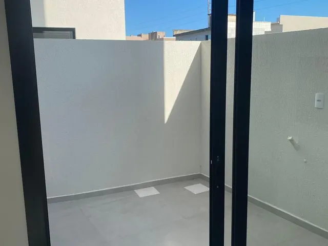 Imagem 3: Casa com 03 quartos, sendo 01 suíte na Praia da Cal