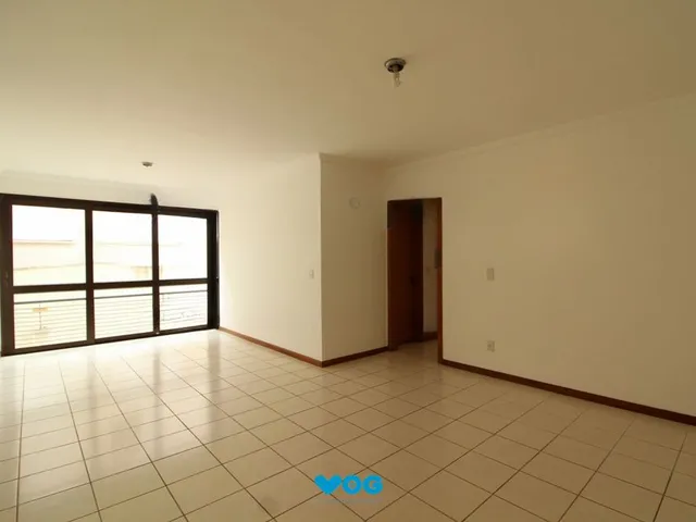 Imagem 1: Apartamento com 2 quartos, 1 suíte e 1 vaga e elevador no Bairro Bom Fim