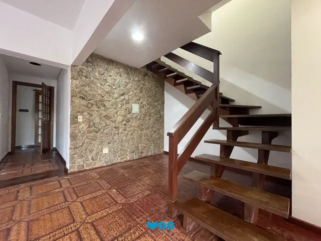 Imagem: Casa 6 dormitórios à venda Partenon Porto