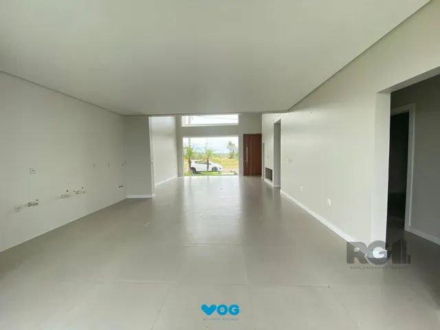 Imagem 2: Casa em condomínio com 3 dormitórios, sendo todos suítes em Torres