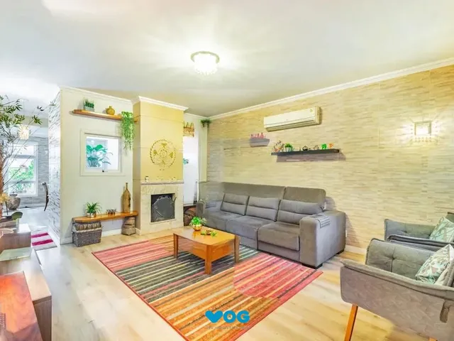 Imagem 2: Casa mobiliada com 3 dormitórios no Ecoville