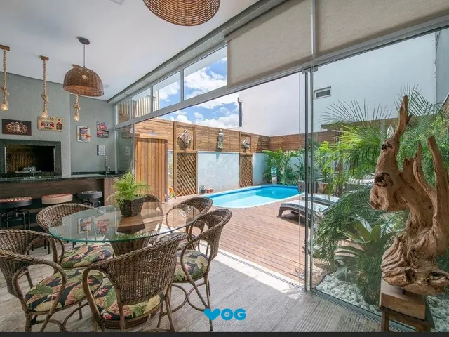 Imagem: Casa com 3 quartos e 2 vagas em condomínio
