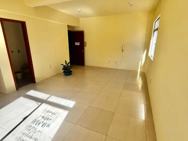 Imagem 5: Sala comercial, Av Assis Brasil, 34 m², prédio com elevador, sala com banheiro