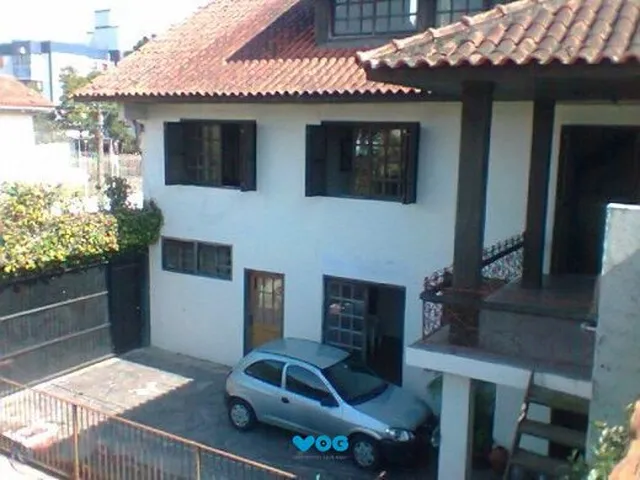 Imagem 2: Mansão com 05 Quartos no Bairro Partenon
