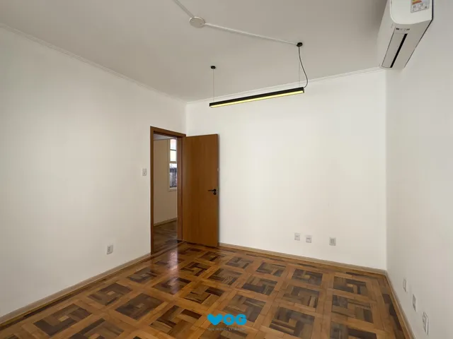 Imagem 6: Apartamento reformado de 67m², 2 dormitórios com peças amplas na Praia de Belas
