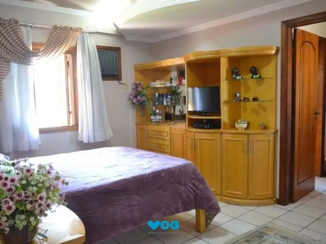 Imagem 2: Casa Comercial e Residencial com 518m² (4 quartos / 5 banheiros / 3 vagas garage